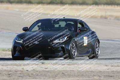 media/Oct-21-2023-Speed Ventures (Sat) [[ddf75163c5]]/Yellow/Grapevine/